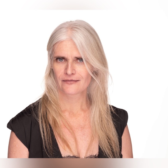 Meet your Posher, Julie - Picture 2 of 2